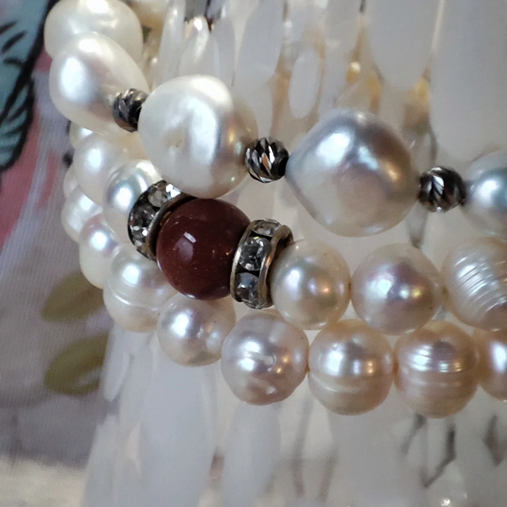 Set of 3 Pearl Stretch Bracelets Sunstone or Goldstone Bead Gritty Cold Vintage